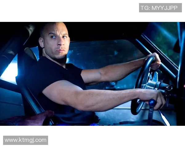 尽享足球明星魅力尽在手机壁纸应用中体验激情与荣耀